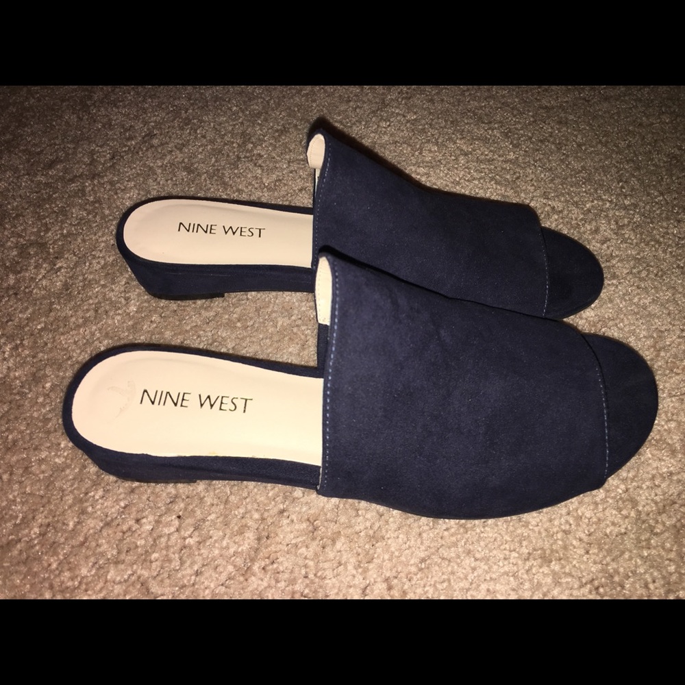New Nine West Slide Sandals 6.5 Navy Blue suede.